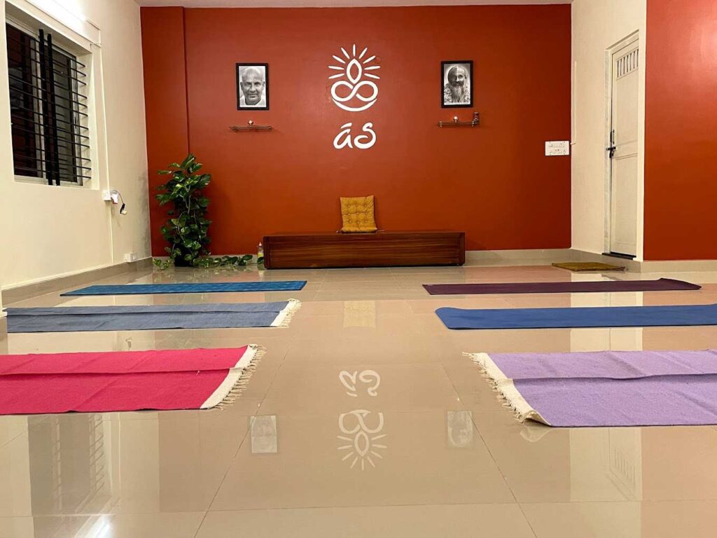 Arsha Samyoga School of Yoga and Vedanta in Bangalore