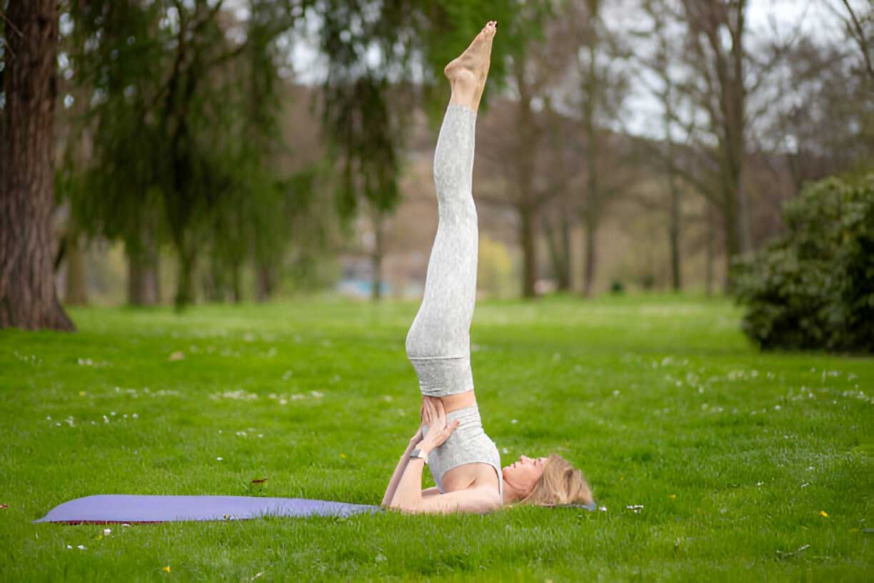 Sarvangasana Shoulder Stand